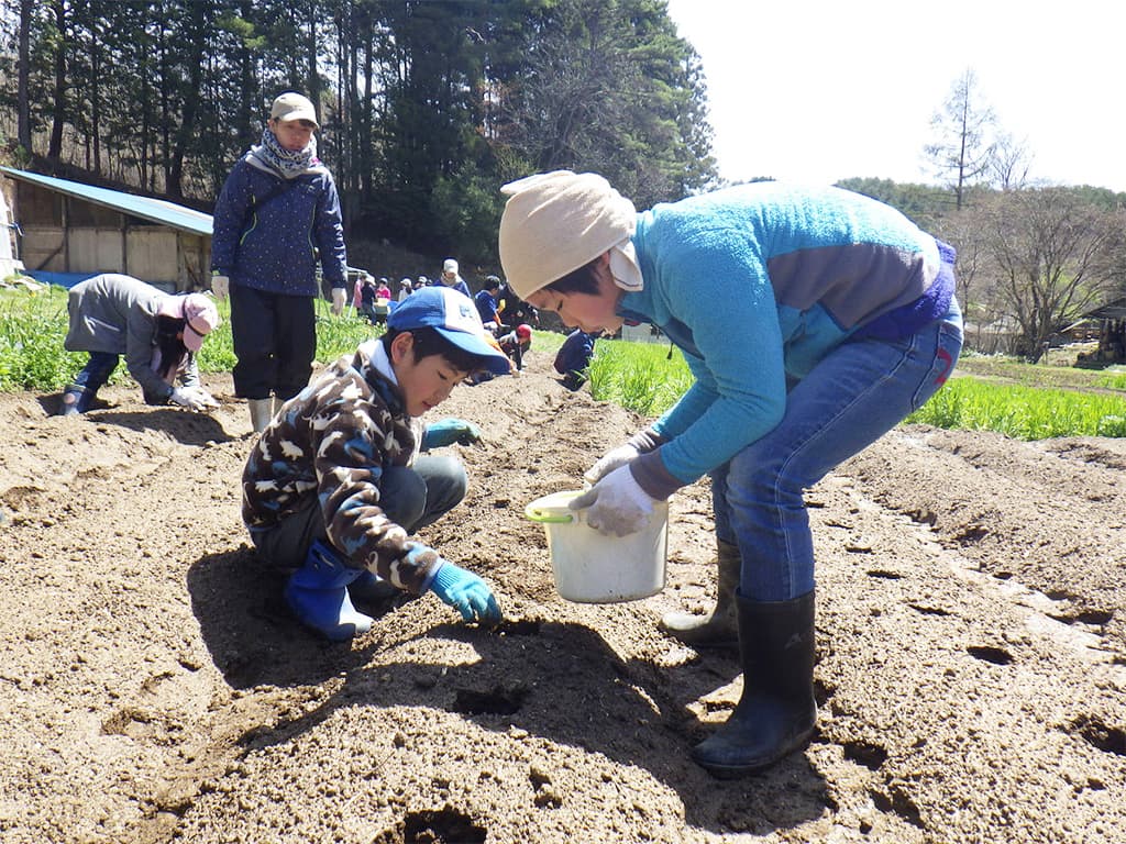 みんなで作る!子ども村の様子